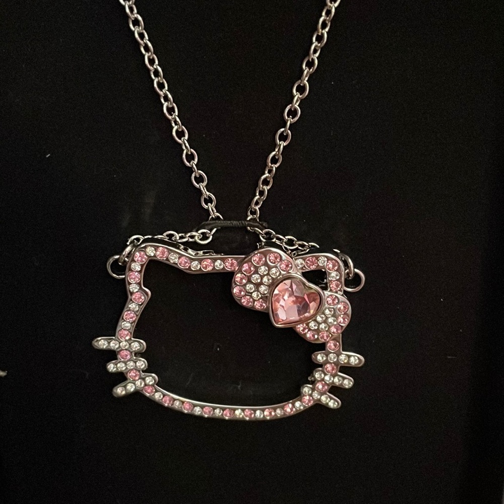 Vintage 2007 (1976) Sanrio Hello Kitty Charm Necklace. Cat with crystal hair bow